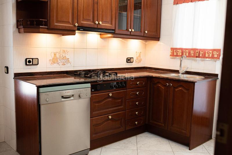 Foto b7e253b1-f2cf-49fe-b9db-8a0a4d121d89. Apartamento piso en venta paises catalanes 205, 5 en Reus