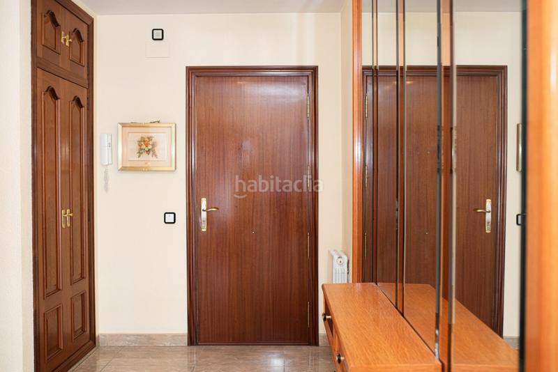 Foto d2d534ff-bef2-44ea-b6ad-b4c15eae8ac8. Apartamento piso en venta paises catalanes 205, 5 en Reus