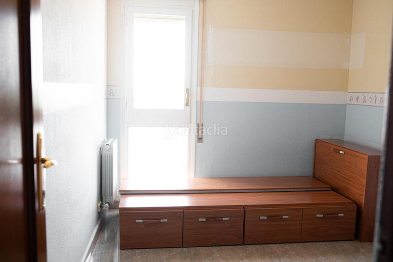 Foto f7ef31c3-5c4b-4b80-bef2-856e12f6cba3. Apartamento piso en venta paises catalanes 205, 5 en Reus