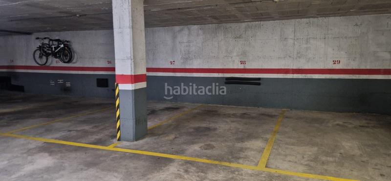 Foto c6d58a90-f0a3-49d9-86d8-47a082915926. Autoparkplatz in Centre Reus