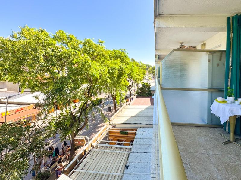 Foto b57fe654-8472-4319-b40f-bd337e782f2c. Pis a Mar i Camp - Platja dels Capellans Salou
