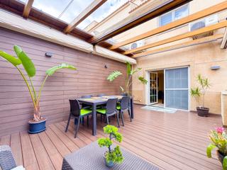 Xalet a Valls. Tu próxima casa está aquí chalet en valls con piscina, terraza y