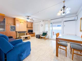 Ático  Carrer cl guifre el pelos 44. Ático con terraza climatizada, chimenea y ascensor en zona peato