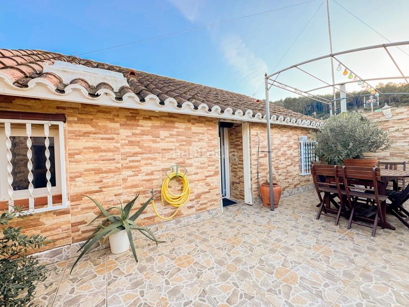 Foto e10ceaad-3f79-49f9-9f7b-2953b4b3b393. Casa adossada amb calefacció aparcament a Can Tintorer-Can Tries Gavà