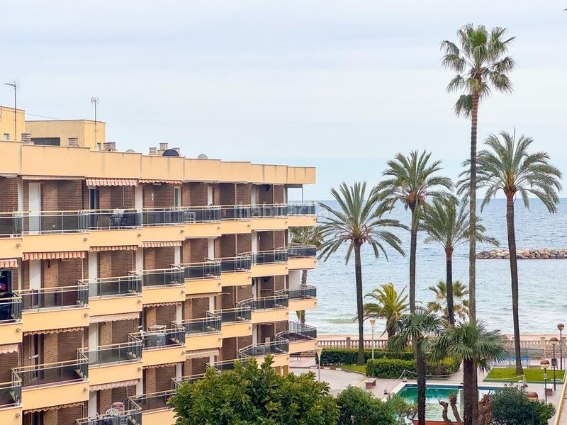 Foto 3ca6a043-a028-4769-8afd-3af88dc25a9d. Apartament amb piscina a Cap de Sant Pere Cambrils