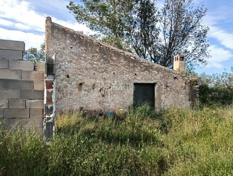 Foto 34786f69-1761-4e94-9e8c-ac3cde40b317. Masia amb piscina a Aldover