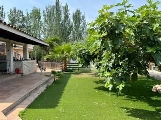 Chalet à Can Rial. Exclusiva vivienda con piscina, vistas a la montaña de montserra