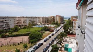 Apartament a La Pineda. Tu lienzo en blanco a un paso del mar! oportunidad única en la p