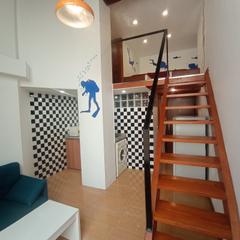 Estudi  Carreteria. Estudio duplex con terraza en ccarreteria