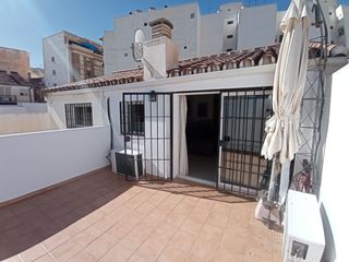 Location Appartement  Cristina. Ático abuhardillado con terraza.