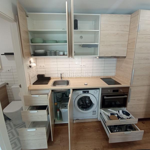 Foto 5f4093b8-38c6-495f-890b-f789ecc9469d. Alquiler estudio moderno estudio abuhardillado recinto cerrado con piscina amueblado 1 baño aa. en Málaga