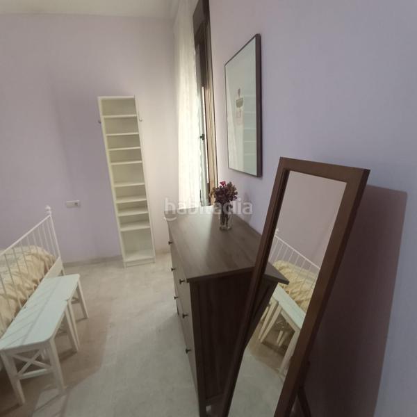 Foto f263dcf3-f4e9-4971-a05c-f25f2f9085e7. Alquiler piso  amueblado en c carreteria 2 dormitorios baño. en Málaga