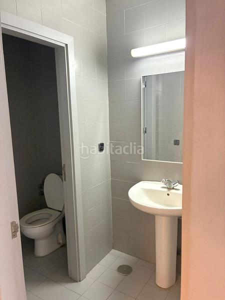 Foto 4b3b4988-34f6-4b68-9b5f-52a0fa20e027. Alquiler local comercial interesante oportunidad amplio local comercial en calle mauricio moro pareto en Málaga