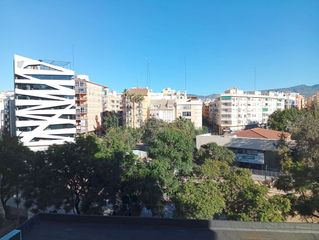 Etagenwohnung in Esperanto 8. Magnífico piso en cesperanto  5 dormitorios  terraza  plaza park