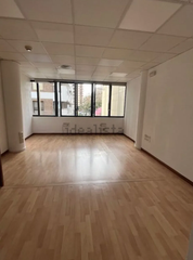 Location Bureau  Compositor lember ruiz. Oficina reformada  baño  junto al corte inglés