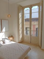 Appartement  Mendez  nuñez. Techos altos  3 balcones franceses  3 dormitorios  2 baños  c me