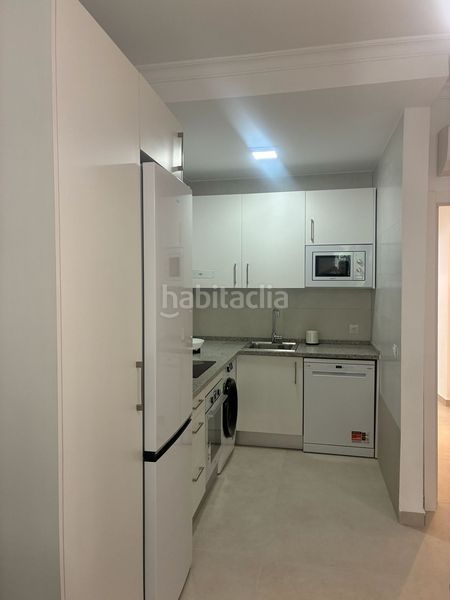 Foto 70d3304c-5323-4a62-b101-1e1134786cf4. Rent flat in La Goleta - San Felipe Neri Málaga