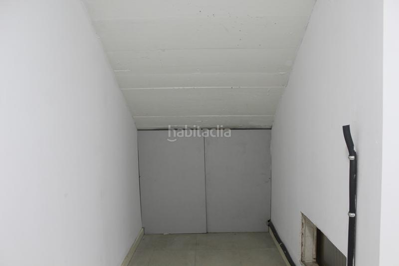 Foto 1069190a-65e9-4c5a-a2fc-45e74290a136. Rent business premise in carrer de santa eugènia 92 in Girona