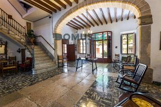 Casa a Binissalem. Binissalem casa seorial del siglo xvii en venta  centro histri