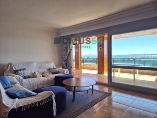 Location Appartement à Port d´Alcúdia-Platja dÁlcúdia. Apartamento de alquiler en primera línea del club náutico en pue