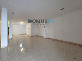 Lloguer Local Comercial  De felip ii. Local comercial funcional en alquiler en inca