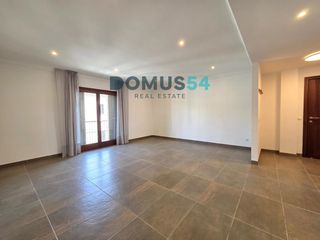 Rent Flat in Sa Pobla. Piso con terraza para alquilar en sa pobla