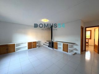 Maison jumelée à Mancor de la Vall. Chalet adosado en mancor de la vall