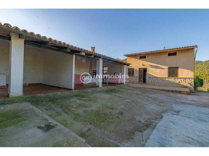 Foto 4591a365-1e45-424c-9c9f-bb8345aa7d1c. Casa amb aparcament a Alaró