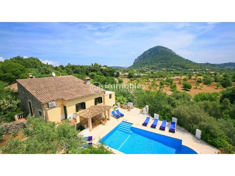 Foto 9cb223c8-3a3c-44e2-b70b-0dc228380cd1. Casa con parcheggio piscina in Pollença poble Pollença