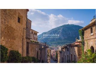 Casa en Pollença Poble. Casa en la escalinata del calvari de pollença