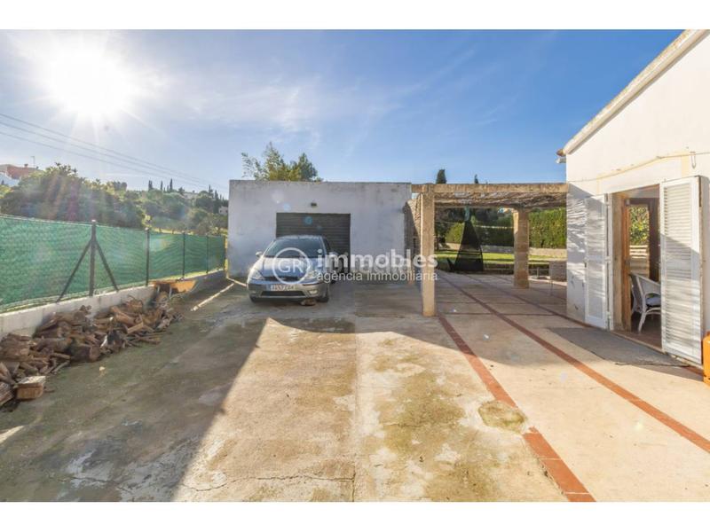 Foto f5fa6b82-f4dc-4005-9a52-ce6381dda992. Casa amb aparcament a Selva