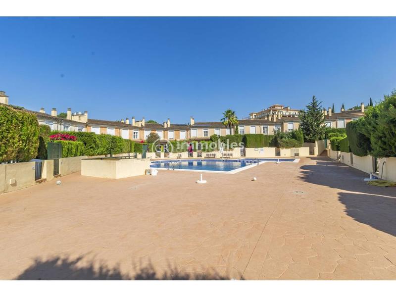 Foto 44b6ce66-b24a-47a9-a6fe-92bd6e618bf4. Casa a schiera con parcheggio piscina in Son Xigala Palma de Mallorca