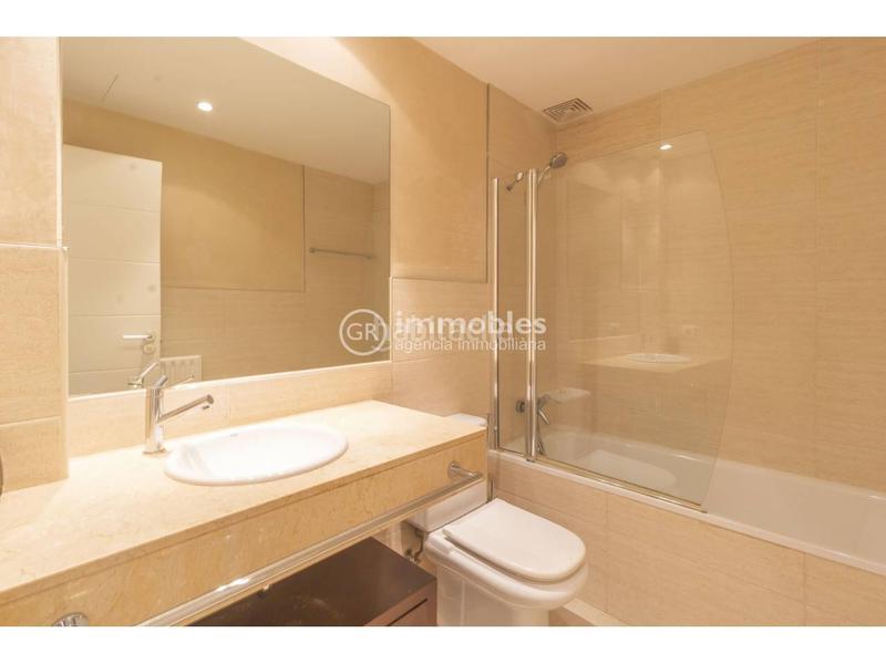 Foto 4779e4e4-0fca-452a-a2ee-57e928b092f4. Casa a schiera con parcheggio piscina in Son Xigala Palma de Mallorca