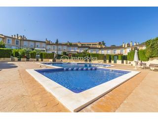 Semi detached house in Son Xigala. Chalet adosado con parking y piscina comunitaria en son xigala.