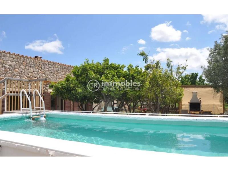 Foto d834dbfe-8fc7-4cb4-9e0c-786198f03eb6. Masia amb piscina a Campanet