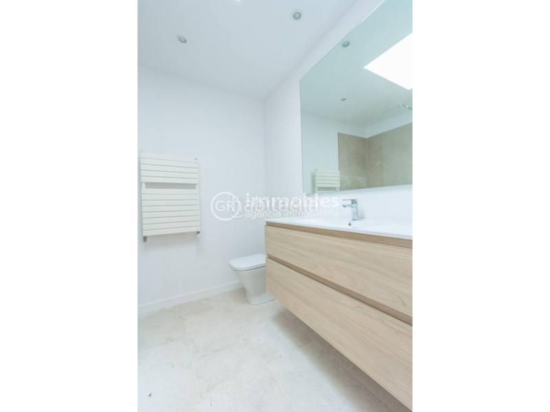 Foto 05edba4e-0d16-4eb7-95b2-c7570811d2a3. Casa aparellada amb aparcament piscina a Alaró