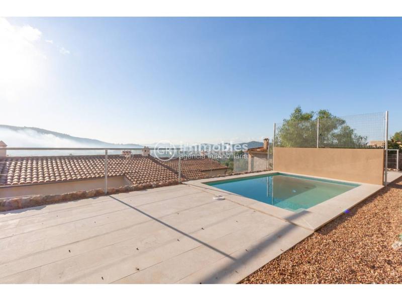 Foto 262a5668-e46a-4213-a5f2-f5f2dd12edb4. Casa aparellada amb aparcament piscina a Alaró