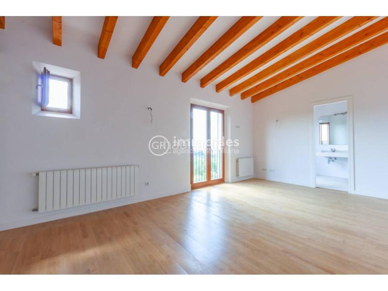 Foto 32fd298a-cd89-41a9-ae34-8aa7445f4e98. Casa aparellada amb aparcament piscina a Alaró