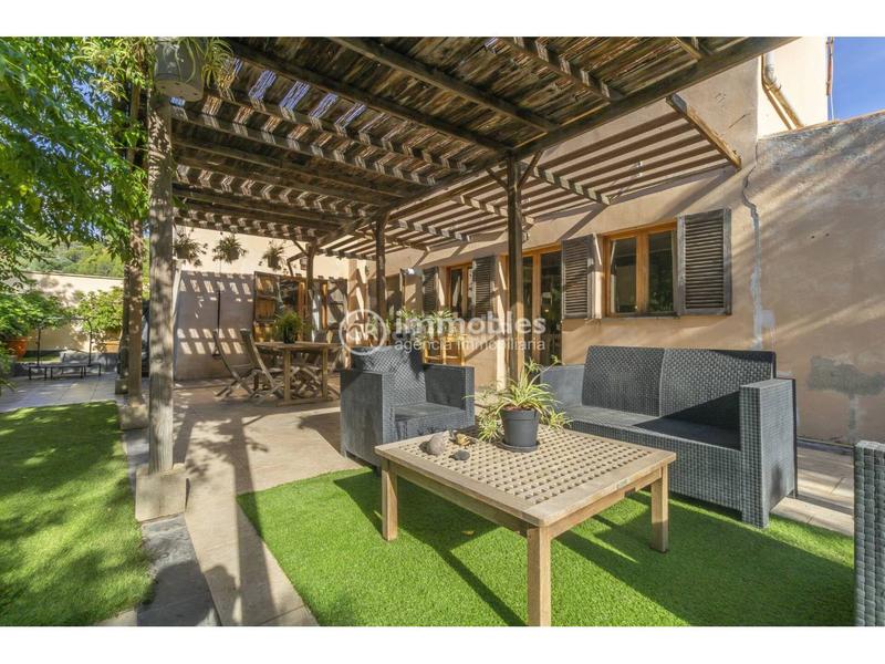 Foto eb60e80f-7ba6-430d-aacb-6f3fbad2e615. Casale con parcheggio in Alaró