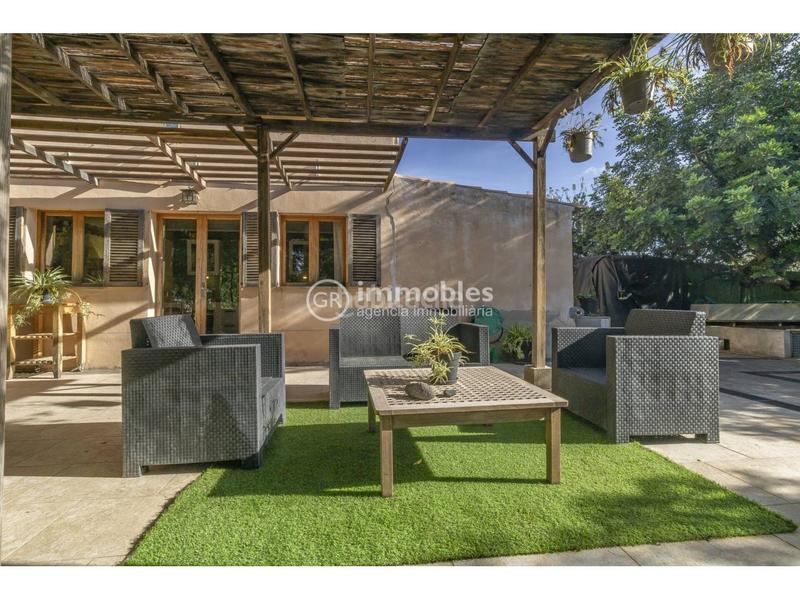 Foto f386999d-d124-40e8-8094-a1b62402a865. Casale con parcheggio in Alaró