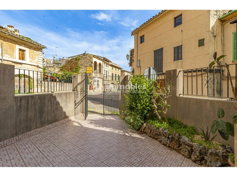 Foto 6be4f6a7-c4c3-416d-ada3-d801c53647fa. Casa amb aparcament a Selva