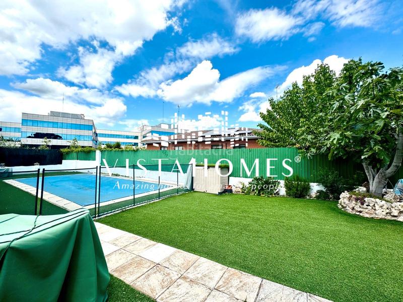 Foto 071cf06d-f404-458f-989f-b55762941d63. Casa bifamiliare con riscaldamento piscina in Arroyo de la Vega La Moraleja