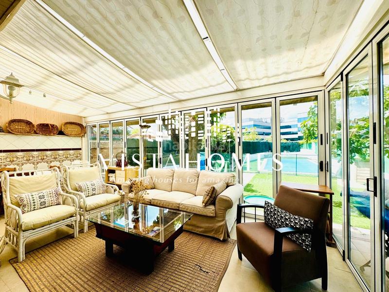 Foto 3d13bdc2-2845-4444-b8c4-ddecf43548ae. Maison jumelée avec chauffage piscine dans Arroyo de la Vega La Moraleja