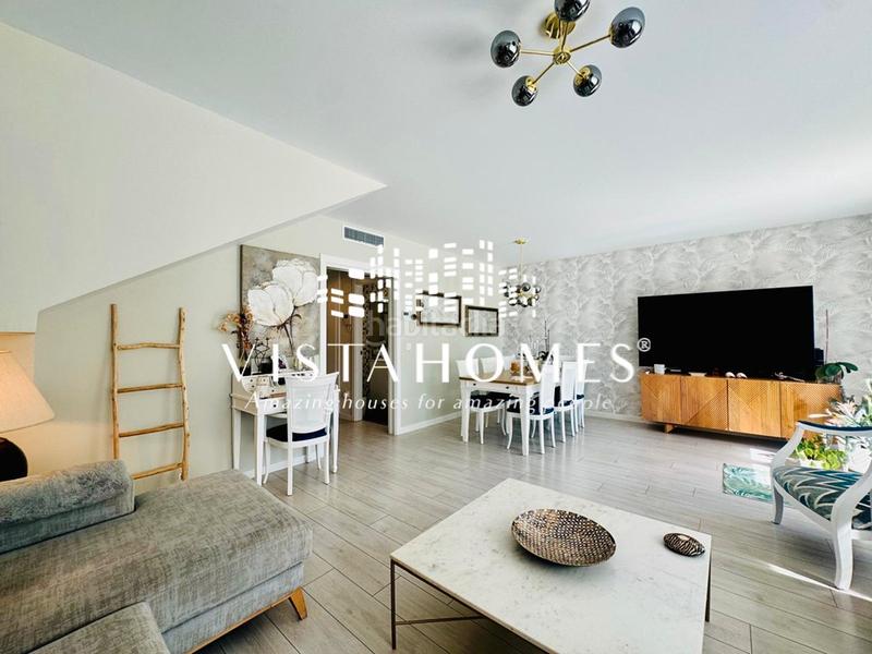 Foto c57b1fe9-c9f3-403e-ae2d-3f41c6c4a39e. Casa aparellada amb calefacció aparcament piscina a San Agustín de Guadalix