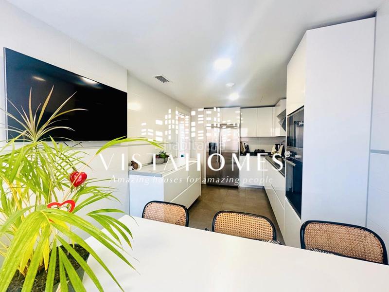 Foto f78b0811-9dc1-41e4-90f1-396514ea6d9b. Casa aparellada amb calefacció aparcament piscina a San Agustín de Guadalix