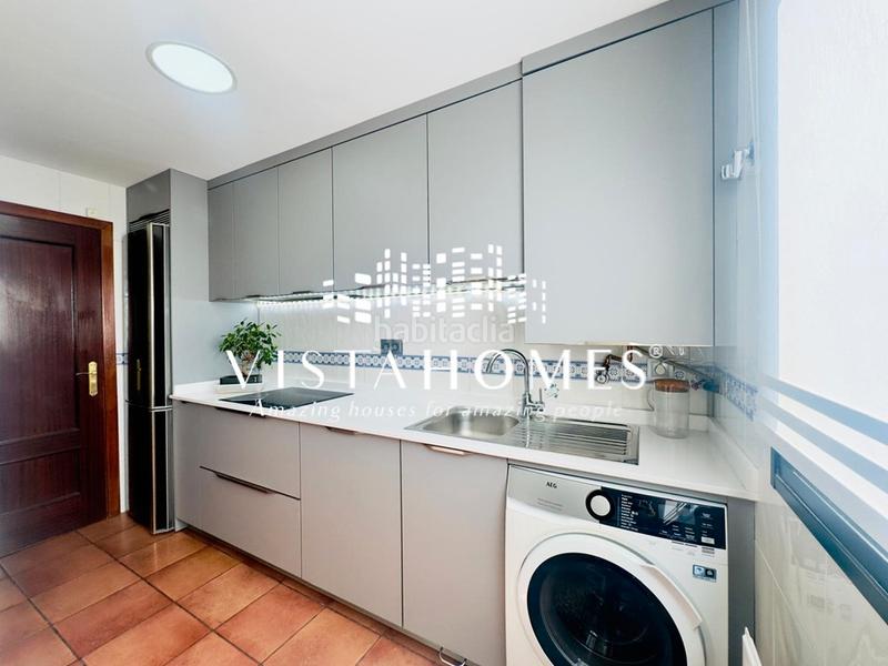 Foto 0ed004bc-2ac1-4f23-88e3-b91ae56c9239. Attico con riscaldamento parcheggio in San Isidro Madrid