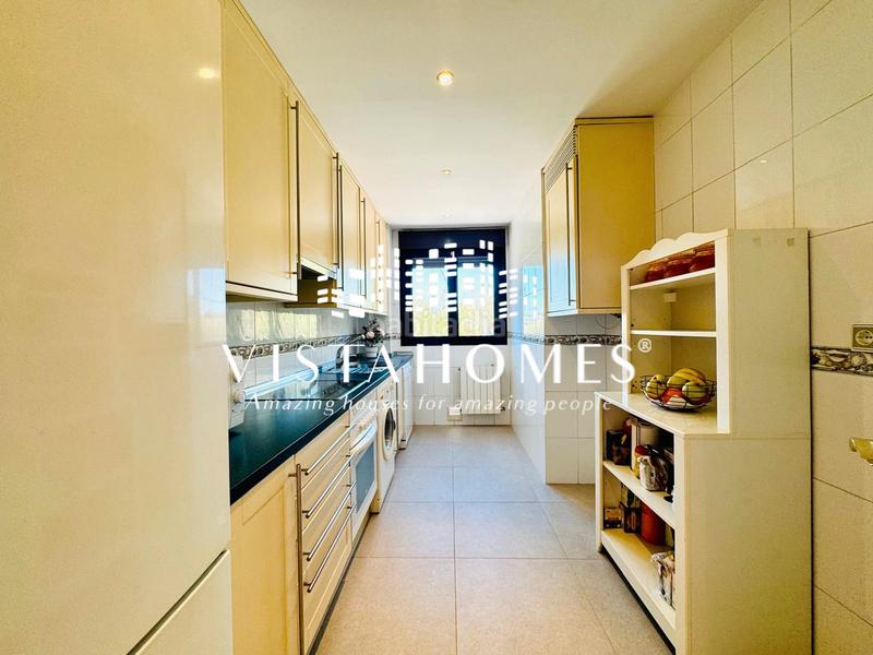 Foto 5a0819dc-4aab-4a5a-8122-a3210f93b2d5. Appartamento con riscaldamento piscina in Centro Alcobendas