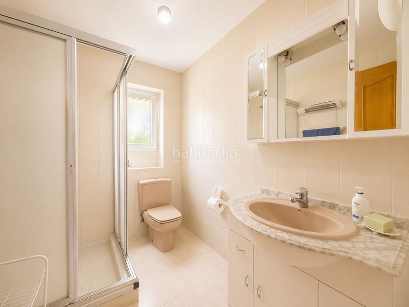 Foto cd620c5d-e4b6-44c5-9621-0d14e12bd21e. Xalet amb xemeneia aparcament piscina a Valdelagua