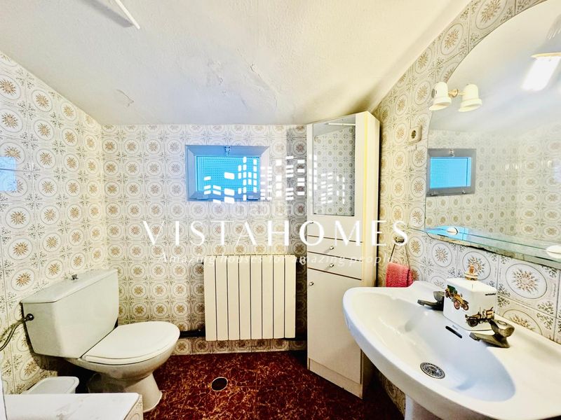 Foto a8b74f4a-e6af-4b80-8539-74c855ffd94c. Casa aparellada amb calefacció a Chinchón