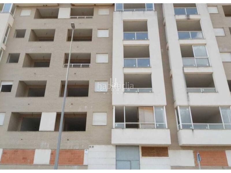 Foto 18ec682c-9162-4f24-b878-dc347c3ed755. Edificio  en construcción obra parada en Carlet